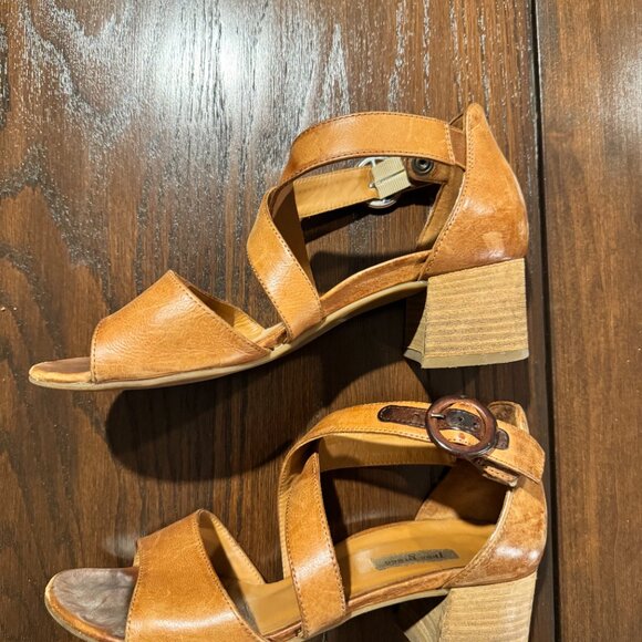 Paul Green Camel Leather Block-Heel Sandals - Picture 4 of 4